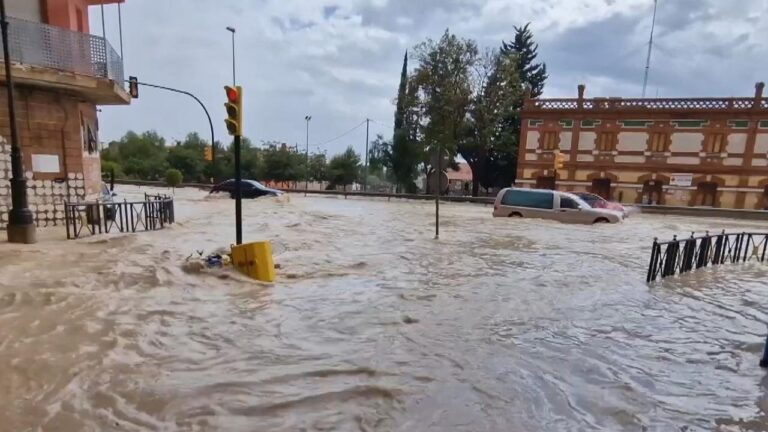 In ka badan 50-qof oo ku dhintay fatahaado ku dhuftay Spain