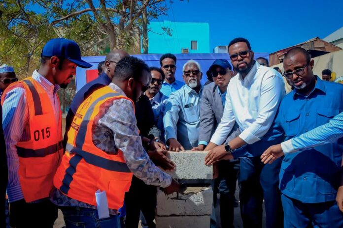 b7d50fdf-2487-41c2-a739-72d6e332b244