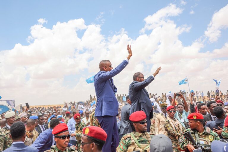 Ra’iisal wasaaraha Soomaaliya oo booqasho ku tagay magaalada Laascaanood