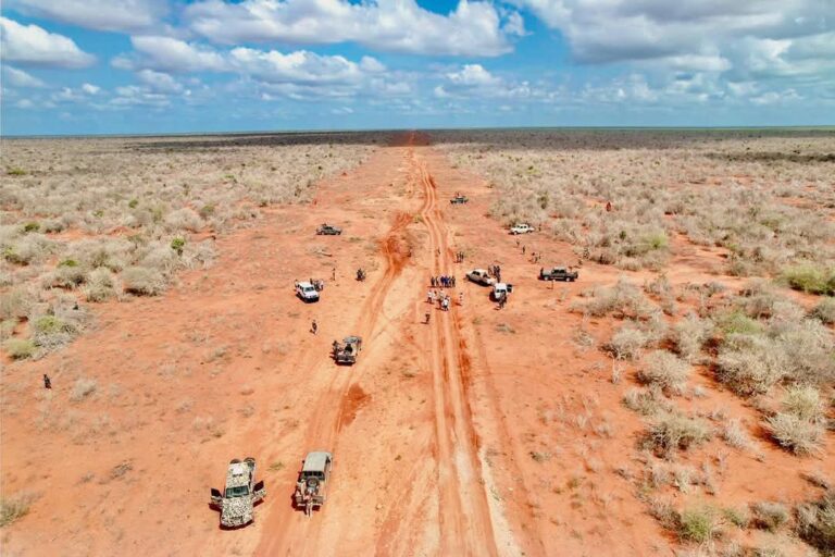 Dhismaha wajiga labaad ee waddada isku xirta Kismaayo Iyo Afmadow oo la daah-furay.