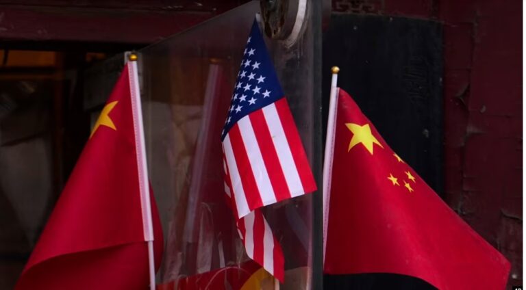 Shiinaha oo canshuur culus ku soo rogay Mareykanka.