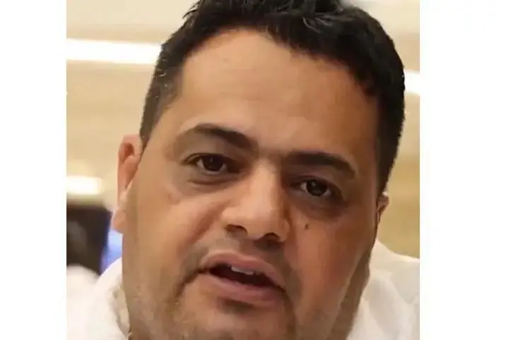 Nin u dhashay Liibiya oo magaciisa darted diyaarad looga reebay.