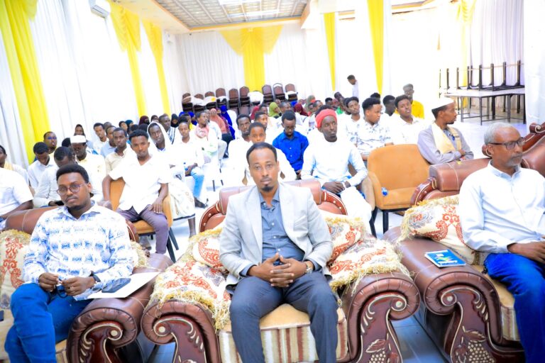 Tababar ku saabsan barashada Soolarka ku shaqeeya cadceedda oo lagu soo gabagabeeyay  magaalada Dhuusamareeb