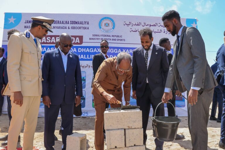 Xuska SYL iyo Xarunta wasaaradda dhalinyaradda Soomaaliya oo laga dhagax dhigay Muqdisho