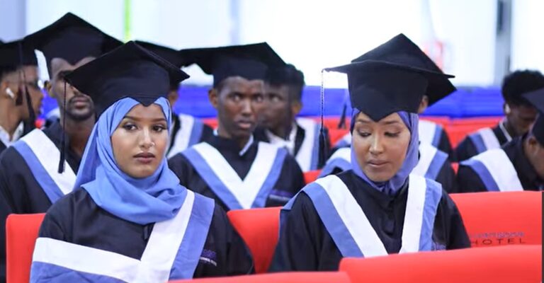 In ka badan 53 arday oo bartay xirfaddaha farsamada gacanta oo munaasabad loogu qabtay Garowe.