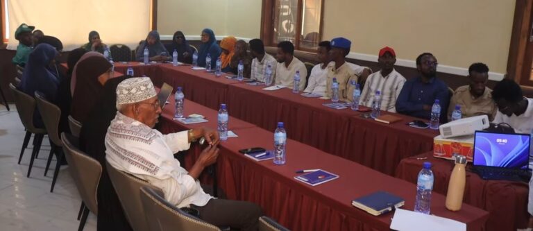 Tababar ku saabsan Xal-uhelida  caqabadaha arimaha Cadaalada oo lagu qabtay magaalada Kismaayo.