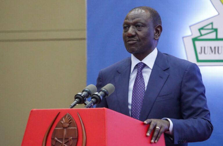 Dad loo xiray kab lagu dhuftay madaxweynaha Kenya