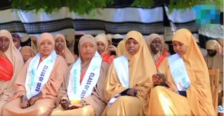 Ardey ka qalin jabisay dugsiga sare ee Baladweyne.