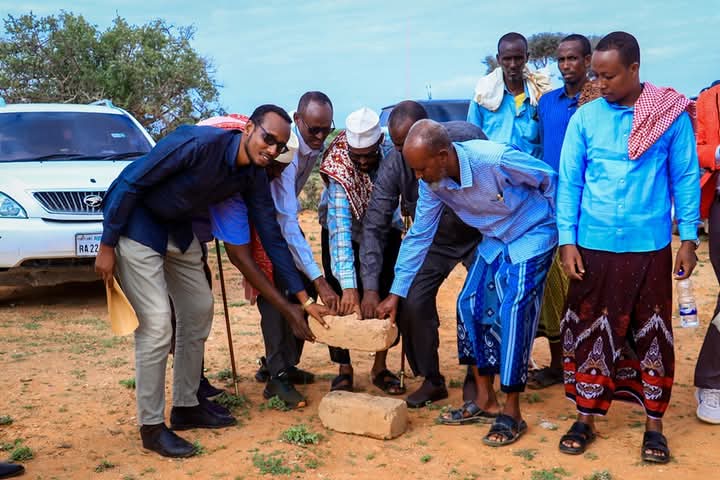 Dugsi hoose iyo dhexe oo laga dhagax dhigay deegaanka Barwaaqo.