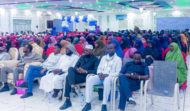 In ka badan 100 ardey oo baratay qur’aanka kariimka oo munaasabad loogu qabtay Baladweyne.