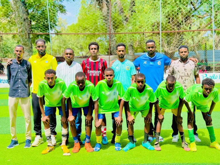 Xubno ka socota xulka qaranka oo booqday ciyaartoyda iskuulka SIGMA