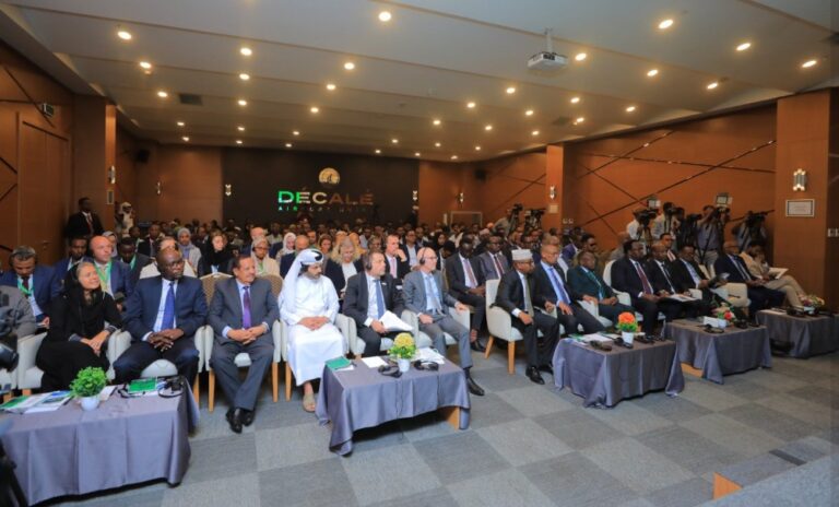 Shirweynaha qaran ee isbadalka cimilada oo ka furmay Muqdisho.