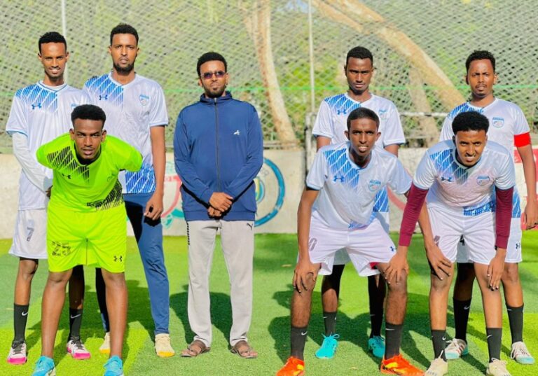 Kooxda kubadda cagta ee macalimiinta iskuulka Somali Central oo rigoorayaal 1-0 uga badisay kooxda macalimiinta iskuulka Iley