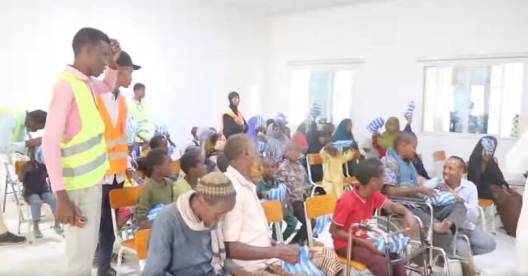 Deeq dhar ah oo loo qeybiyay caruur baahiyaha gaarka ah qaba oo ku nool Baydhabo