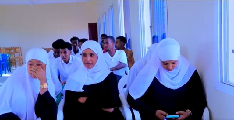 Kulan wacyigelin ah oo ku saabsan imtixaanka shahaadiga oo loo sameeyay ardayda dugsiyada Oodweyne.