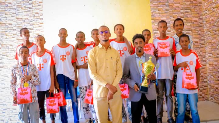 Tartan kubada cagta oo lagu soo gaba gabeeyay magaalada Caynaba