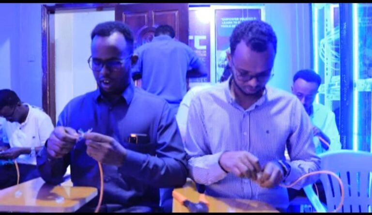 Tababar la xiriira Horumarinta Tiknoolajiyada oo lagu qabtay Hargaysa