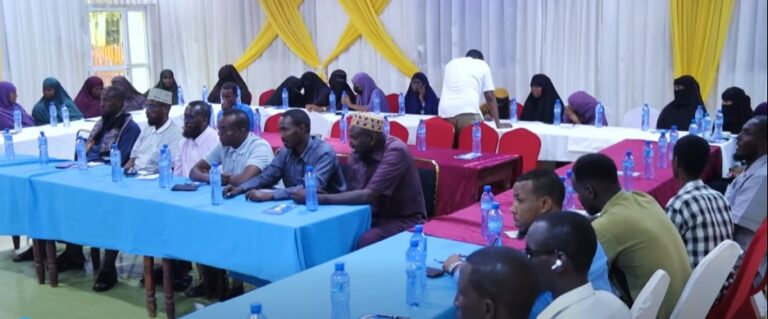 Kulan looga hadlayay nabad-dhiska bulshada oo lagu qabtay magaalada Cadaado.