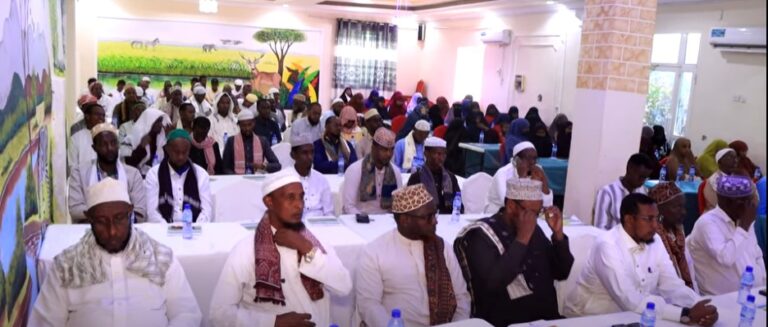 Shır u dhexeeya culimada oo ka furmay Kismaayo