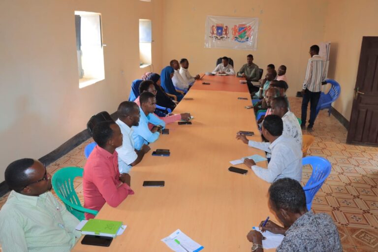 Kulan looga hadlayay is diiwaangelinta doorashaada Qof iyo Cod oo lagu qabtay degmada Waajid