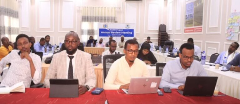 Shir looga hadlay baahiya Caafimaad ee kajira Jubbaland oo lagu qabtay Kismaayo