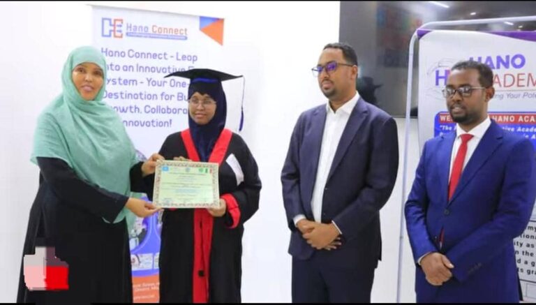 Gabdho bartay farsamada gacanta oo tababar loogu soo xeray Muqdisho